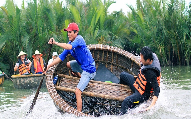 Best Time to Visit Central Vietnam & TOP Must - Visit Destinations